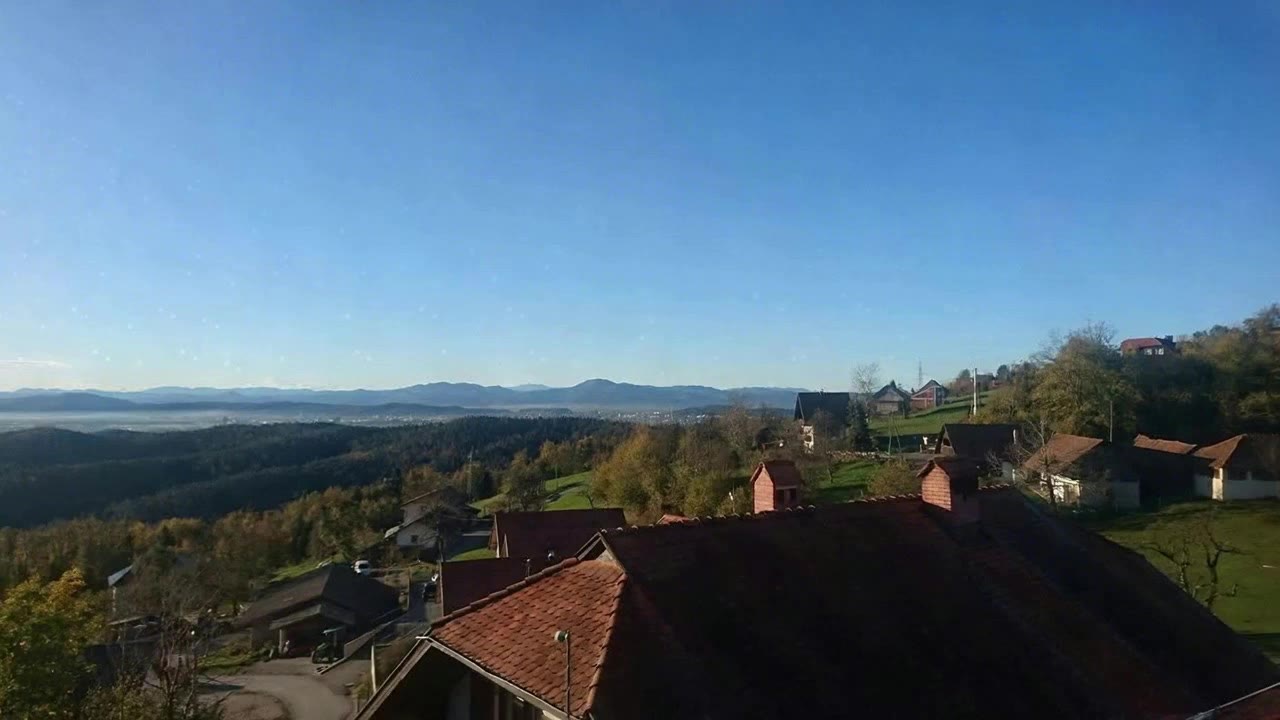 Razgled z Dobena nad Mengšem in Trzinom